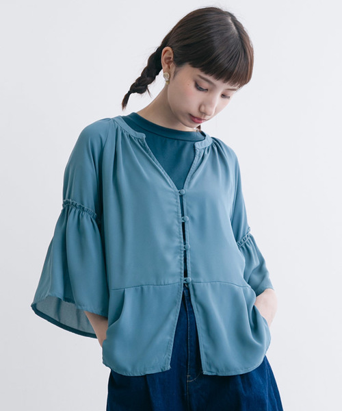 MERLOT（メルロー）の「フレアスリーブフロントボタンブラウス0049（シャツ/ブラウス・レディース・ブル－グレ－/ブラック/ブラウン/ホワイト/ベージュ・FREE）」の4枚目の写真