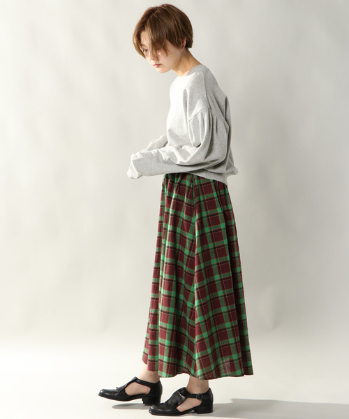 notch.（ノッチ）の「デザインスリーブスエットトップス            （スウェット・レディース・グレー/ブラック/オレンジ・M）」の14枚目の写真