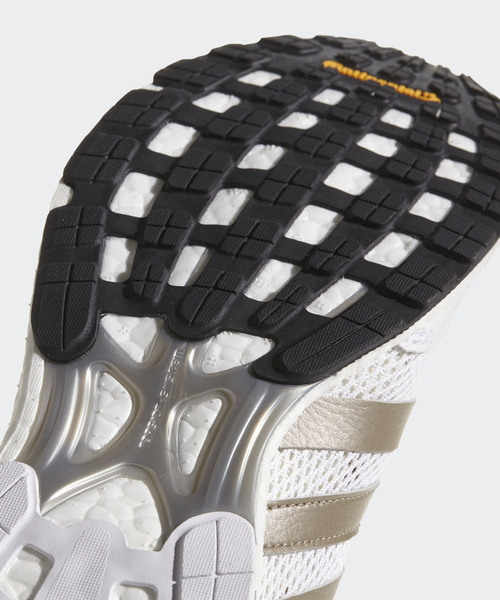 adidas（アディダス）の「アディゼロ ジャパン ブースト [adiZERO