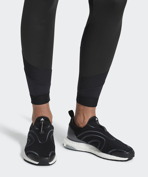 adidas by Stella McCartney（アディダスバイステラマッカートニー）の「[adidas by Stella McCartney] RUN ウルトラブースト UNCAGED（スニーカー・レディース・ブラック・22.0cm/24.5cm/25.5cm/23.0cm/24.0cm/23.5cm/22.5cm/25.0cm/26.5cm/26.0cm）」の7枚目の写真