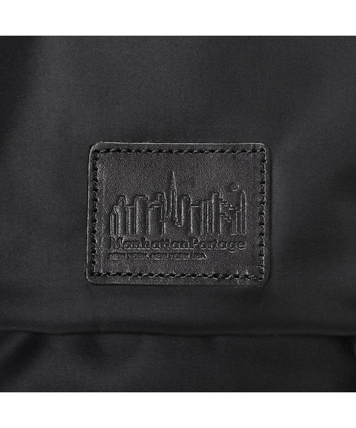 Manhattan Portage BLACK LABEL(マンハッタンポーテージ ブラックレーベル)の「BELT PKWY TWILL SLING CROSS BODY BAG(ボディバッグ/ウエストポーチ・メンズ・ブラック/ダークネイビー・SMALL)」の5枚目の写真