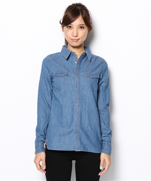 LOUNGEDRESS（ラウンジドレス）の「デニムウエスタンシャツ（シャツ/ブラウス・レディース・インディゴブルー/サックスブルー・ﾌﾘ-）」の3枚目の写真