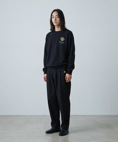 rehacer（レアセル）の「rehacer STAND : Flower Rose HW Sweat / フラワー ローズ ヘヴィーウエイト スウェット（スウェット・メンズ・ブラック/ネイビー/グレー/ブラック系その他5/ブラック系その他2/グレー系その他4/ブラック系その他4/グレー系その他3/グレー系その他5/グレー系その他2/ブラック系その他3/ブルー系その他3/ブルー系その他4/ブルー系その他5/パープル系その他4/ホワイト/ベージュ・SMALL/MEDIUM/LARGE/X-SMALL/X-LARGE）」の19枚目の写真
