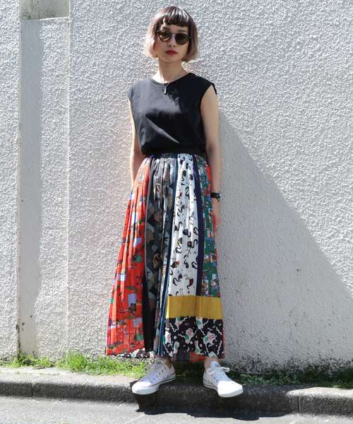 PAGEBOY（ページボーイ）の「アロハパネルプリーツスカート（スカート・レディース・ブラック/ネイビー・FREE）」の5枚目の写真