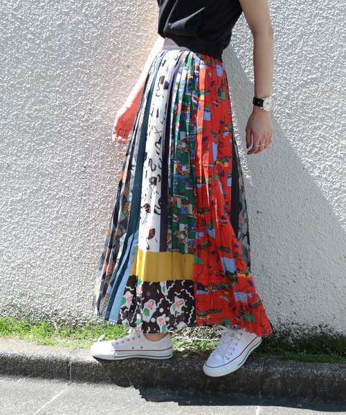 PAGEBOY（ページボーイ）の「アロハパネルプリーツスカート（スカート・レディース・ブラック/ネイビー・FREE）」の7枚目の写真