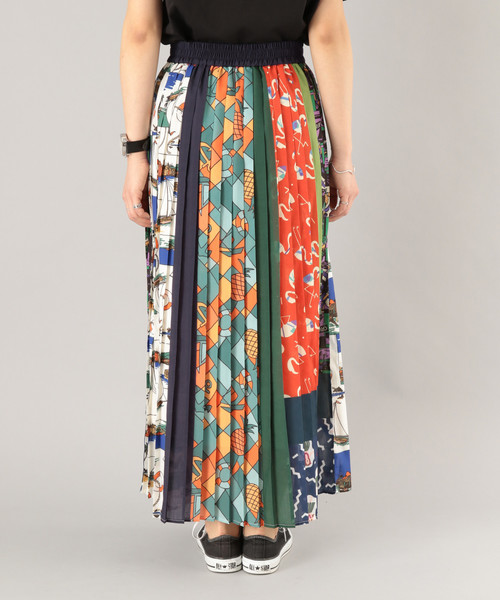 PAGEBOY（ページボーイ）の「アロハパネルプリーツスカート（スカート・レディース・ブラック/ネイビー・FREE）」の14枚目の写真