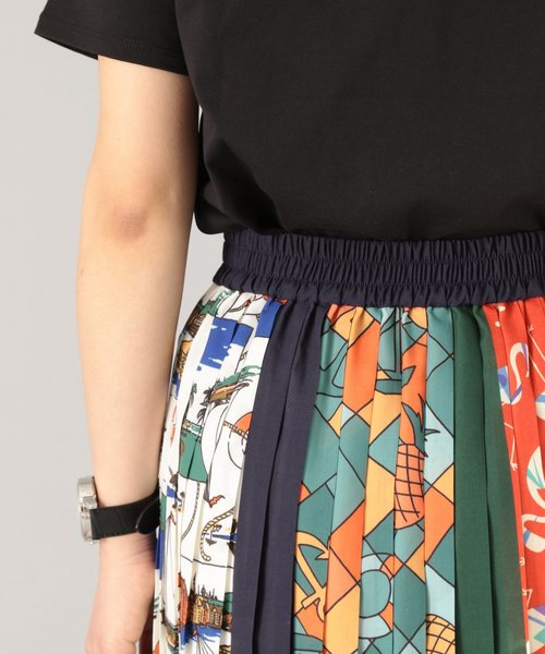 PAGEBOY（ページボーイ）の「アロハパネルプリーツスカート（スカート・レディース・ブラック/ネイビー・FREE）」の17枚目の写真