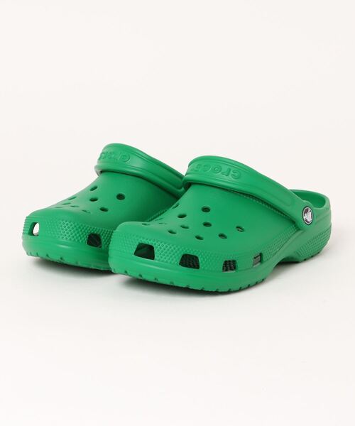 crocs（クロックス）の「クロックス  クラシック クロッグ サンダル / crocs Classic clog sandal（サンダル・レディース・ホワイト/ブラック/ネイビー/グレー/ピンク/ブロンズ/アーミー/バーガンディー/グリーン/ブラウン/ブルー/オレンジ/ミント/その他1/ライム/ブルー系その他/その他2/ブルー系その他2/グリーン系その他2/パープル系その他/グリーン系その他/レッド系その他/ピンク系その他4/ブルー系その他3/イエロー/ダークグリーン/オレンジ系その他/ホワイト系その他/ブルー系その他4/グリーン系その他3/オレンジ系その他2/ピンク系その他5/パープル/オレンジ系その他3/イエロー系その他/オレンジ系その他4/ブルー系その他5/イエロー系その他2/ベージュ/ブルー系その他7/ブルー系その他6/バイオレット/グリーン系その他4/フューシャピンク/カーキ/レモンイエロー/ピンク系その他6/レッド/レッド系その他2/グレー系その他/ピンク系その他7/ベージュ系その他/グリーン系その他5/パープル系その他2/ラベンダー/ブラウン系その他/モスグリーン/ピンク系その他3/ピンク系その他2/パープル系その他3・22cm/23cm/24cm/25cm/26cm/27cm/28cm/29cm/31cm/30cm/21cm）」の21枚目の写真