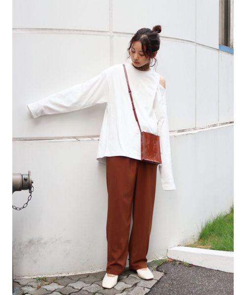 Ungrid(アングリッド)の「ショルダースリットレイヤードロングスリーブTee(Tシャツ/カットソー・レディース・ブラック/パープル/オフホワイト・FREE)」の22枚目の写真
