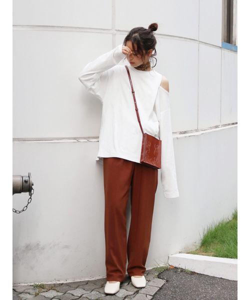 Ungrid(アングリッド)の「ショルダースリットレイヤードロングスリーブTee(Tシャツ/カットソー・レディース・ブラック/パープル/オフホワイト・FREE)」の21枚目の写真