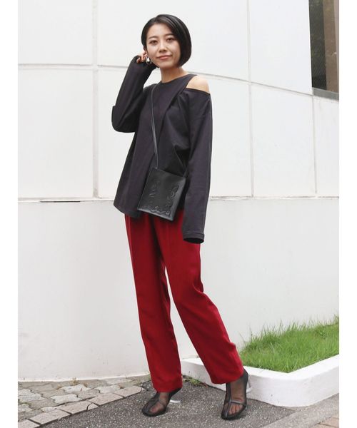 Ungrid(アングリッド)の「ショルダースリットレイヤードロングスリーブTee(Tシャツ/カットソー・レディース・ブラック/パープル/オフホワイト・FREE)」の19枚目の写真