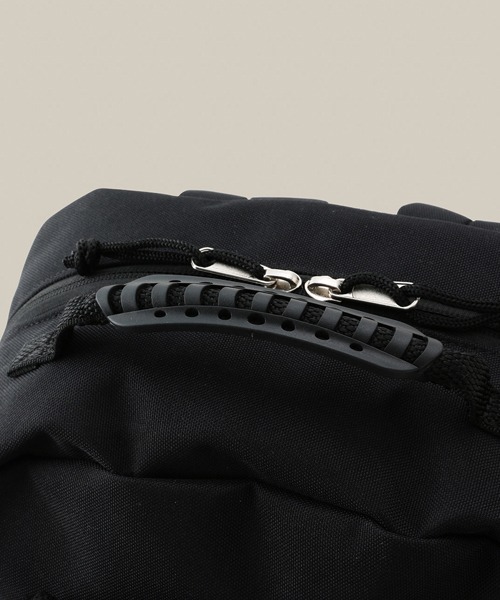 ADAM ET ROPE'（アダムエロペ）の「ROUTINE バックパック (リュック)（バックパック/リュック・メンズ・ブラック・FREE）」の2枚目の写真