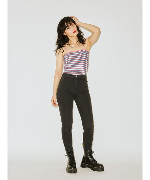 jouetie（ジュエティ）の「ラメボーダーニットキャミソール（キャミソール・レディース・ブラック/レッド/ピンク・MEDIUM）」の12枚目の写真