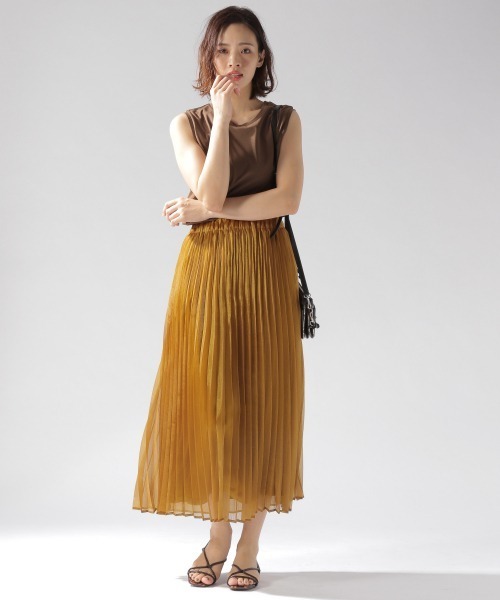 BAYFLOW(ベイフロー)の「シアーランダムプリーツスカート(スカート・レディース・ライトグレー/パープル/グリーン/キャメル・SMALL/MEDIUM)」の9枚目の写真