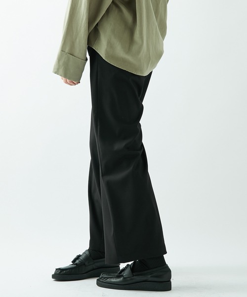 Lui's（ルイス）の「タックワイドパンツ（その他パンツ・メンズ・ブラック/キャメル・マルチサイズ）」の6枚目の写真
