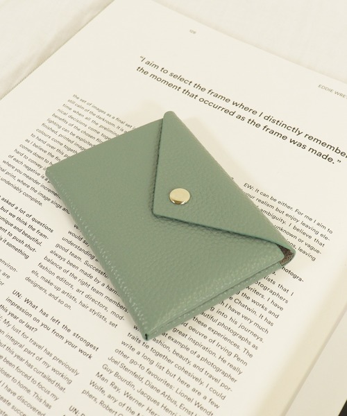 emesuelee(エメスーリー)の「シボ加工 本革 コンパクトカードケース(カードケース・レディース・ブラック/ベージュ/シルバー/オレンジ/ブルー/ゴールド/パープル/ライトブルー/グリーン/イエロー/ピンク/オレンジ系/ミント・フリー)」の3枚目の写真