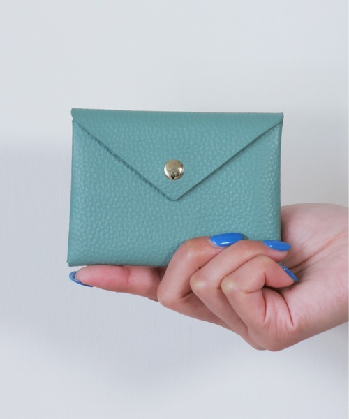 emesuelee(エメスーリー)の「シボ加工 本革 コンパクトカードケース(カードケース・レディース・ブラック/ベージュ/シルバー/オレンジ/ブルー/ゴールド/パープル/ライトブルー/グリーン/イエロー/ピンク/オレンジ系/ミント・フリー)」の4枚目の写真