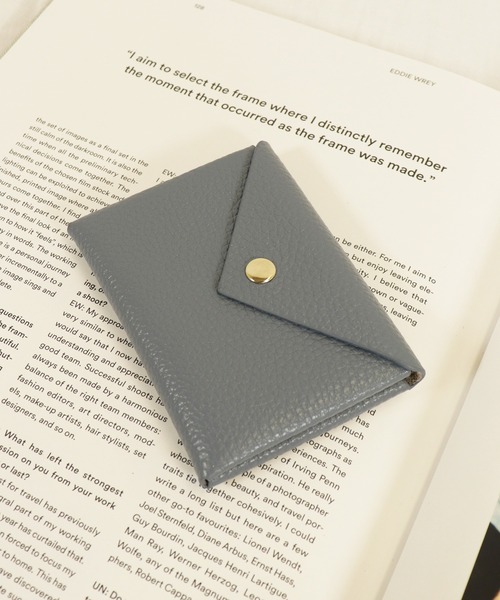 emesuelee(エメスーリー)の「シボ加工 本革 コンパクトカードケース(カードケース・レディース・ブラック/ベージュ/シルバー/オレンジ/ブルー/ゴールド/パープル/ライトブルー/グリーン/イエロー/ピンク/オレンジ系/ミント・フリー)」の5枚目の写真