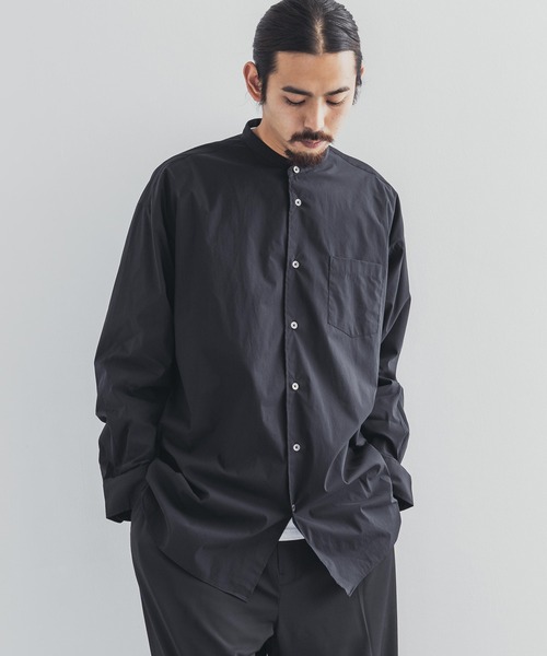 Audience（オーディエンス）の「【撥水・撥油 】オーバーサイズ クロス ストレッチ タイプライター バンドカラー 長袖 ボクシーシャツ（シャツ/ブラウス・メンズ・ブラック/オフホワイト・M/L）」の13枚目の写真