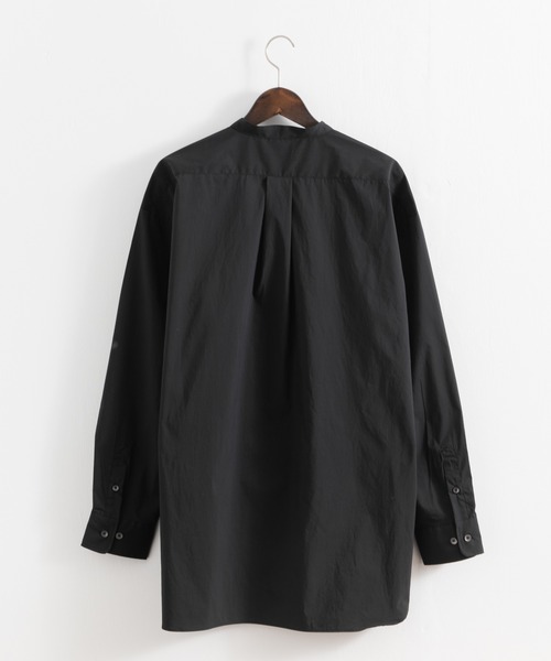 Audience（オーディエンス）の「【撥水・撥油 】オーバーサイズ クロス ストレッチ タイプライター バンドカラー 長袖 ボクシーシャツ（シャツ/ブラウス・メンズ・ブラック/オフホワイト・M/L）」の19枚目の写真