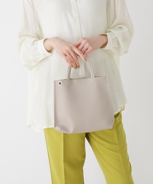 SHOO・LA・RUE（シューラルー）の「◆一枚革風ハトメショルダー（ショルダーバッグ・レディース・ブラック/ナチュラル/ブラウン系・00）」の10枚目の写真