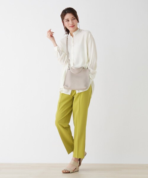 SHOO・LA・RUE（シューラルー）の「◆一枚革風ハトメショルダー（ショルダーバッグ・レディース・ブラック/ナチュラル/ブラウン系・00）」の11枚目の写真