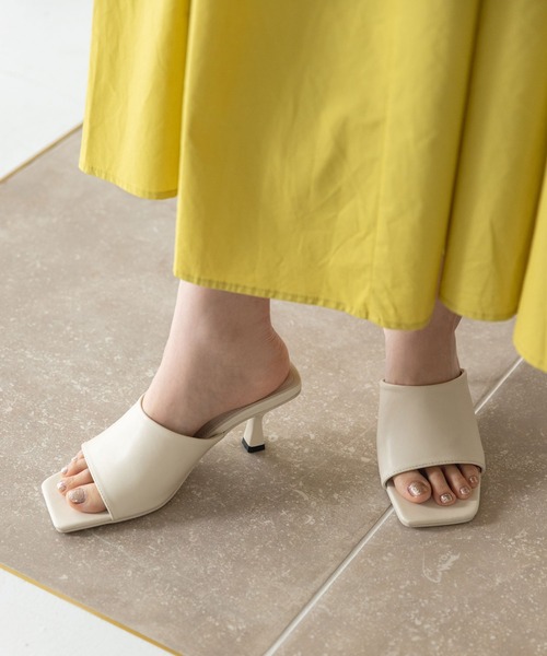 rectangle（レクタングル）の「スクエアトゥヒールサンダル（サンダル・レディース・ブラック/イエロー/グリーン/アイボリー・SMALL/MEDIUM/LARGE）」の5枚目の写真