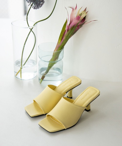 rectangle（レクタングル）の「スクエアトゥヒールサンダル（サンダル・レディース・ブラック/イエロー/グリーン/アイボリー・SMALL/MEDIUM/LARGE）」の16枚目の写真