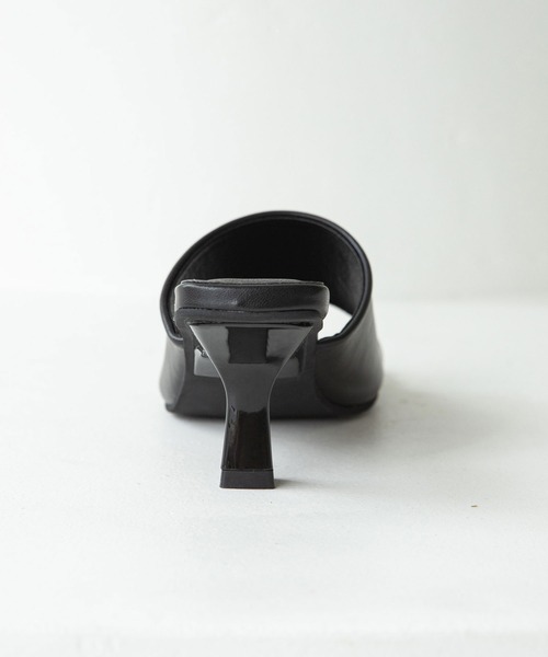 rectangle（レクタングル）の「スクエアトゥヒールサンダル（サンダル・レディース・ブラック/イエロー/グリーン/アイボリー・SMALL/MEDIUM/LARGE）」の15枚目の写真