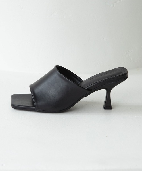 rectangle（レクタングル）の「スクエアトゥヒールサンダル（サンダル・レディース・ブラック/イエロー/グリーン/アイボリー・SMALL/MEDIUM/LARGE）」の7枚目の写真