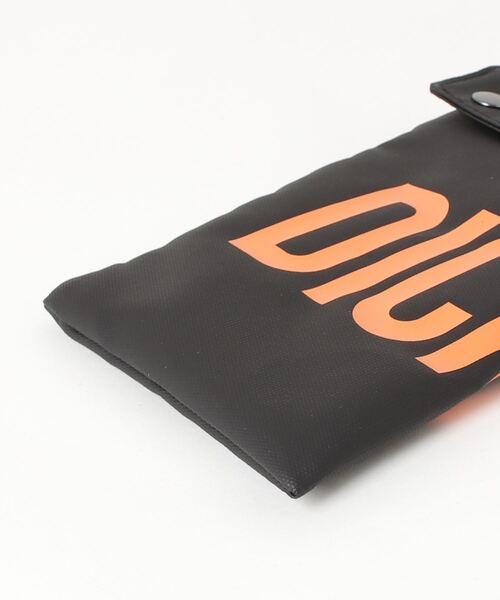 Dickies（ディッキーズ）の「Dickies/ディッキーズ ネックポーチショルダーバック 14790700（ショルダーバッグ・メンズ・ホワイト/オレンジ/ブラック・FREE）」の4枚目の写真