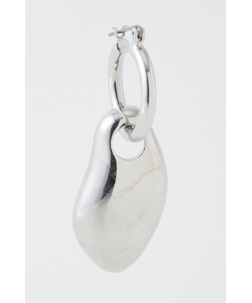 SLY（スライ）の「ASYMMETRY CHARM P/EARRING（ピアス（両耳用）・レディース・ゴールド/シルバー・FREE）」の21枚目の写真