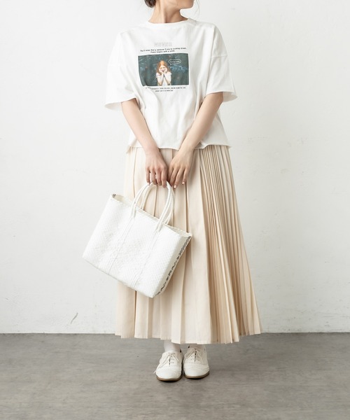PUAL CE CIN(ピュアルセシン)の「フォトプリントショート丈ショートスリーブTシャツ(Tシャツ/カットソー・レディース・ホワイト系1/ホワイト系2/ライトグレー/ベージュ・FREE)」の9枚目の写真