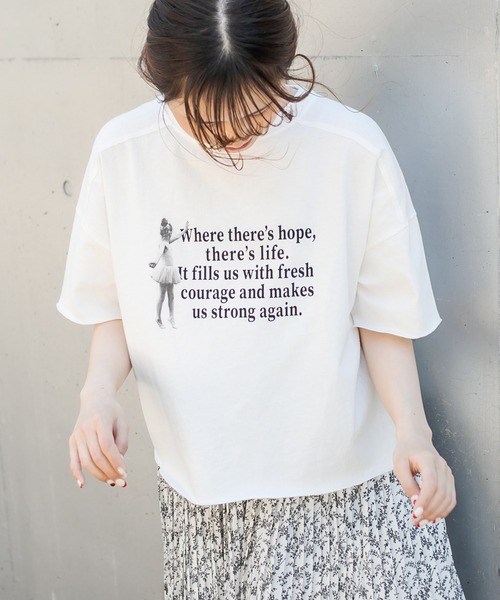PUAL CE CIN(ピュアルセシン)の「フォトプリントショート丈ショートスリーブTシャツ(Tシャツ/カットソー・レディース・ホワイト系1/ホワイト系2/ライトグレー/ベージュ・FREE)」の6枚目の写真