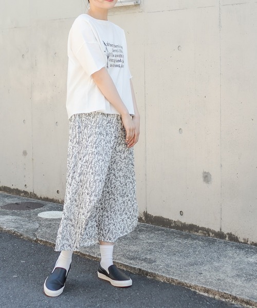 PUAL CE CIN(ピュアルセシン)の「フォトプリントショート丈ショートスリーブTシャツ(Tシャツ/カットソー・レディース・ホワイト系1/ホワイト系2/ライトグレー/ベージュ・FREE)」の20枚目の写真