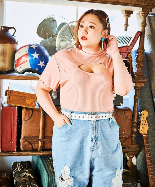 PUNYUS（プニュズ）の「カットアウトリブトップス（Tシャツ/カットソー・レディース・ブラウン/パープル/グリーン/ピンク・1/3/4/2）」の4枚目の写真