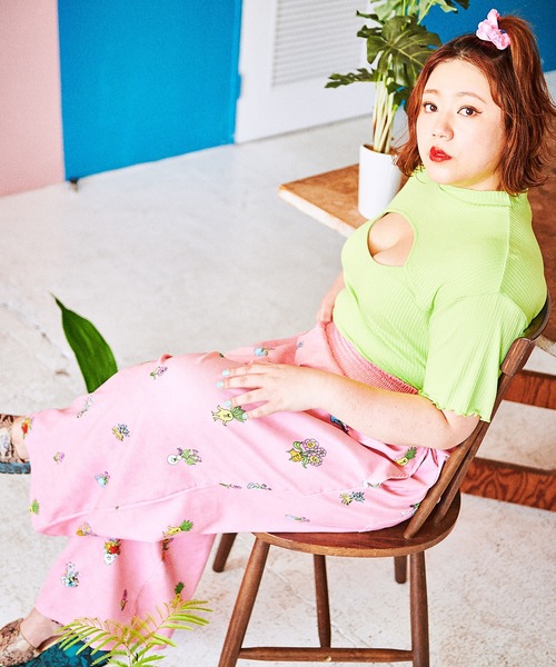 PUNYUS（プニュズ）の「カットアウトリブトップス（Tシャツ/カットソー・レディース・ブラウン/パープル/グリーン/ピンク・1/3/4/2）」の19枚目の写真