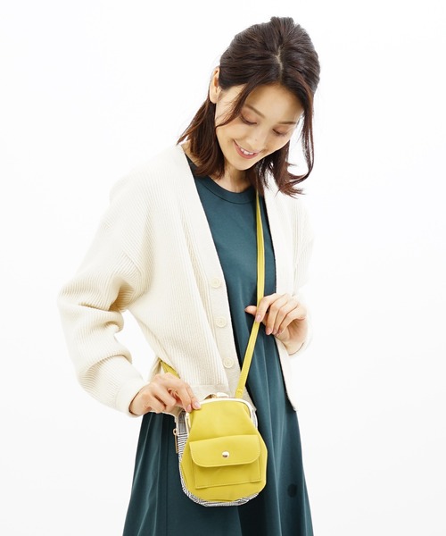 SAC（サック）の「がま口型異素材使いショルダーバッグ  Happy&Sac（ショルダーバッグ・レディース・ブラック/ダークベージュ/イエロー/ブラウン・FREE）」の4枚目の写真