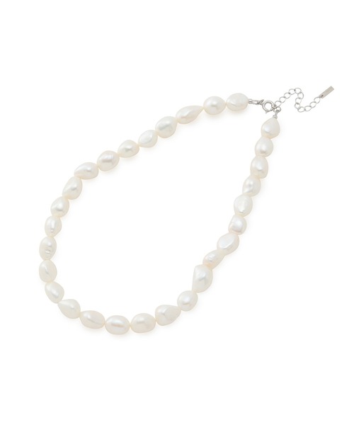 ADAM ET ROPE'（アダムエロペ）の「【ucalypt】別注LARGE BAROQUE PEARL NECKLACE（ネックレス・レディース・ホワイト・FREE）」の3枚目の写真
