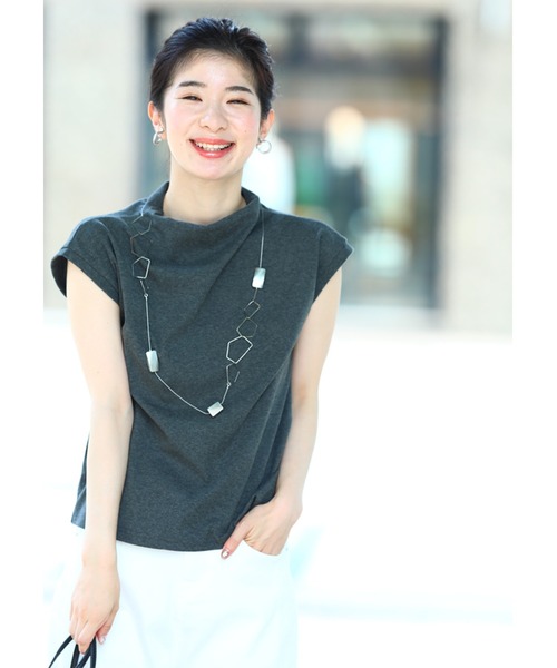 cawaii(カワイイ)の「Tシャツなのにエレガント。ひし形ちょい袖 Tシャツトップス半袖(Tシャツ/カットソー・レディース・ホワイト/ブラック/グレー・FREE)」の11枚目の写真