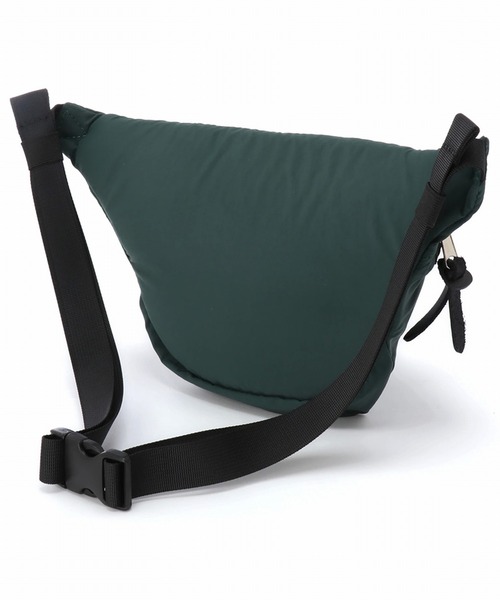 CONVERSE（コンバース）の「CONVERSE　STANDARD NYLON  WAIST BAG（ボディバッグ/ウエストポーチ・レディース・ブラック/ベージュ/ブラウン/グリーン・FREE）」の11枚目の写真