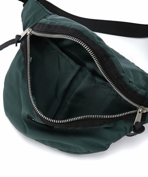 CONVERSE（コンバース）の「CONVERSE　STANDARD NYLON  WAIST BAG（ボディバッグ/ウエストポーチ・レディース・ブラック/ベージュ/ブラウン/グリーン・FREE）」の6枚目の写真