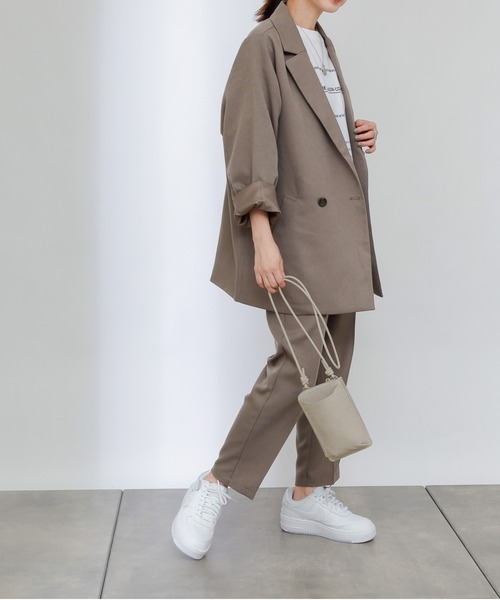 COLONY 2139（コロニートゥーワンスリーナイン）の「【WEB・一部店舗限定】ウールライクセンタープレスパンツ＆ジャケット/セットアップ（セットアップ・レディース・ブラック/ブラウン/グレイッシュベージュ・MEDIUM/LARGE）」の10枚目の写真