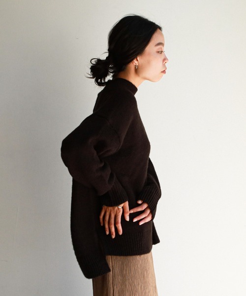 feepur（フェピュール）の「《ウォッシャブル》バックステッチモックネックニット（ニット/セーター・レディース・ブルー/ベージュ/オフホワイト/ブラック・MEDIUM）」の3枚目の写真