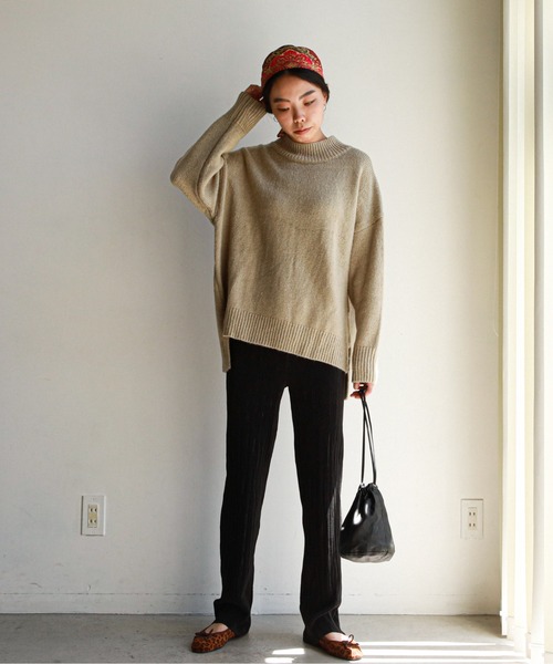 feepur（フェピュール）の「《ウォッシャブル》バックステッチモックネックニット（ニット/セーター・レディース・ブルー/ベージュ/オフホワイト/ブラック・MEDIUM）」の13枚目の写真