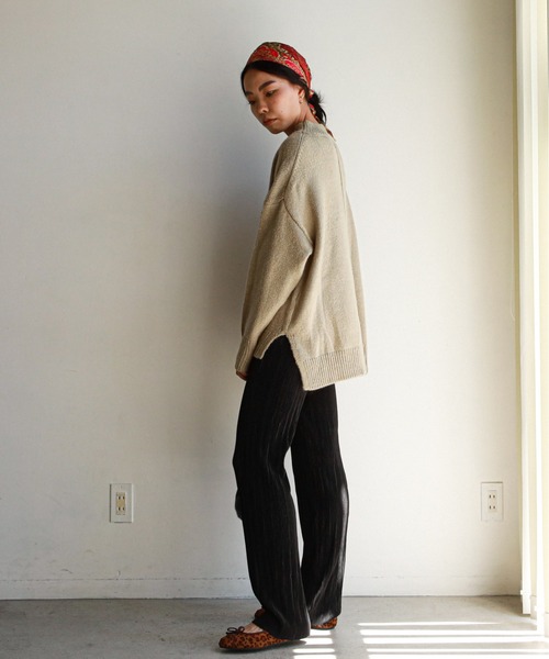 feepur（フェピュール）の「《ウォッシャブル》バックステッチモックネックニット（ニット/セーター・レディース・ブルー/ベージュ/オフホワイト/ブラック・MEDIUM）」の12枚目の写真