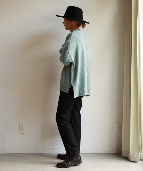 feepur（フェピュール）の「《ウォッシャブル》バックステッチモックネックニット（ニット/セーター・レディース・ブルー/ベージュ/オフホワイト/ブラック・MEDIUM）」の5枚目の写真