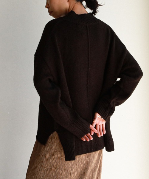 feepur（フェピュール）の「《ウォッシャブル》バックステッチモックネックニット（ニット/セーター・レディース・ブルー/ベージュ/オフホワイト/ブラック・MEDIUM）」の9枚目の写真