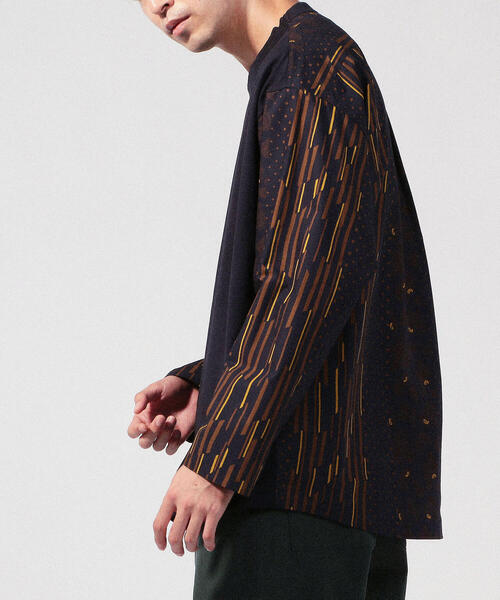 TOMORROWLAND （トゥモローランド）の「スウィッチング ペイズリー