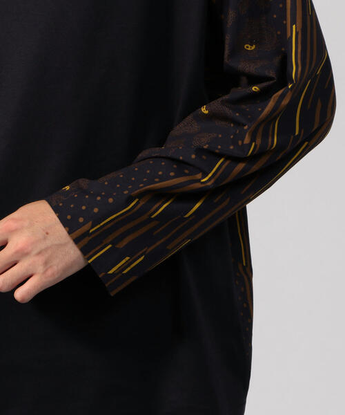 TOMORROWLAND （トゥモローランド）の「スウィッチング　ペイズリーロングスリーブTシャツ（Tシャツ/カットソー・メンズ・ブルー系その他4/ホワイト系その他・S/M/XS）」の7枚目の写真